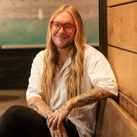 An upper-body shot of hair colorist and extension expert Alex Pardoe.
