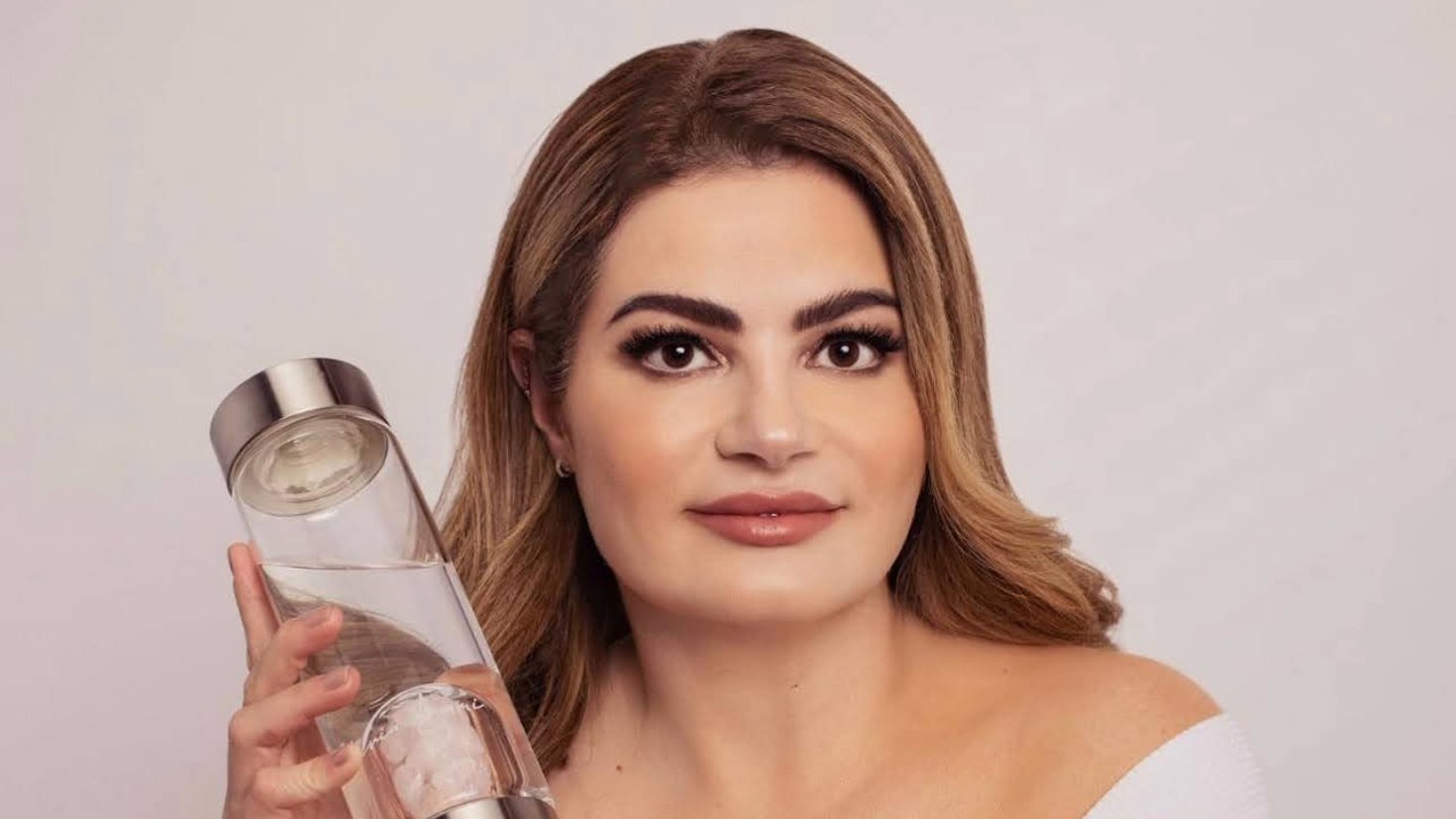 Learn how Flavia Lanini wowed Hollywood with the transformative Massage Effect to combat puffiness, reduce cellulite, and make you feel revitalized.